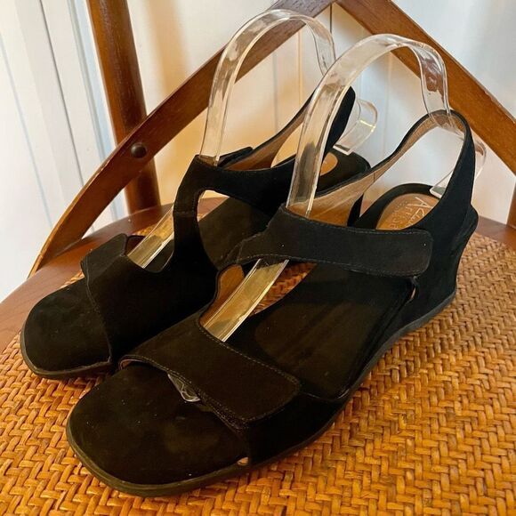 Clarks Artisan collection black suede wedge sandals 8.5 - Picture 3 of 9